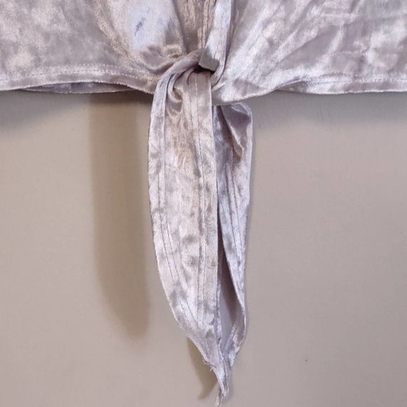 Noa Elle Holly Tie Front Crushed Velvet Top Large Silver Bell Sleeves - Picture 6 of 10